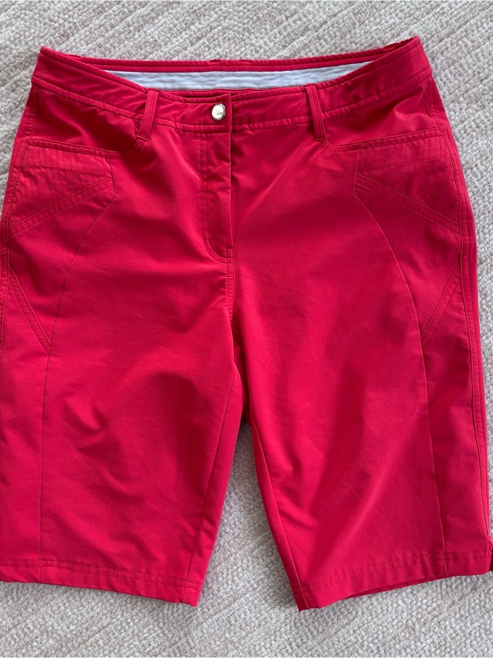 Women's Golf Mid-Length Red Bermuda Shorts